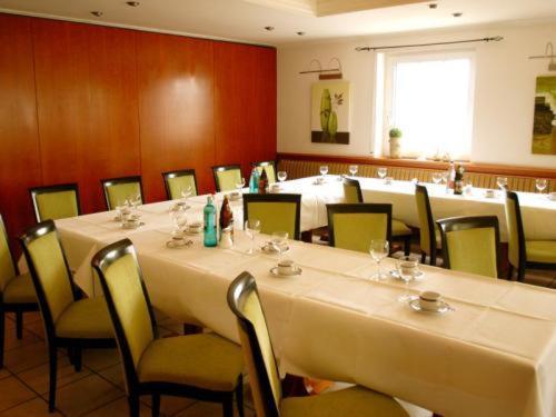 Hotel Sterkel Rodermark Bagian luar foto