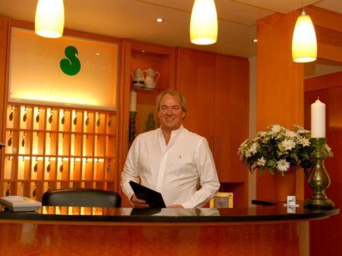 Hotel Sterkel Rodermark Bagian luar foto