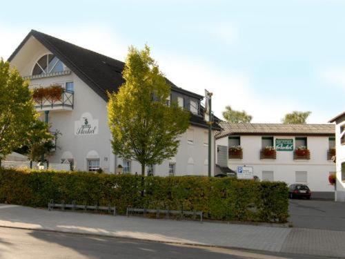 Hotel Sterkel Rodermark Bagian luar foto